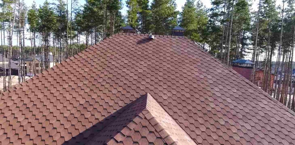 A roof with luxury asphalt shingles installed