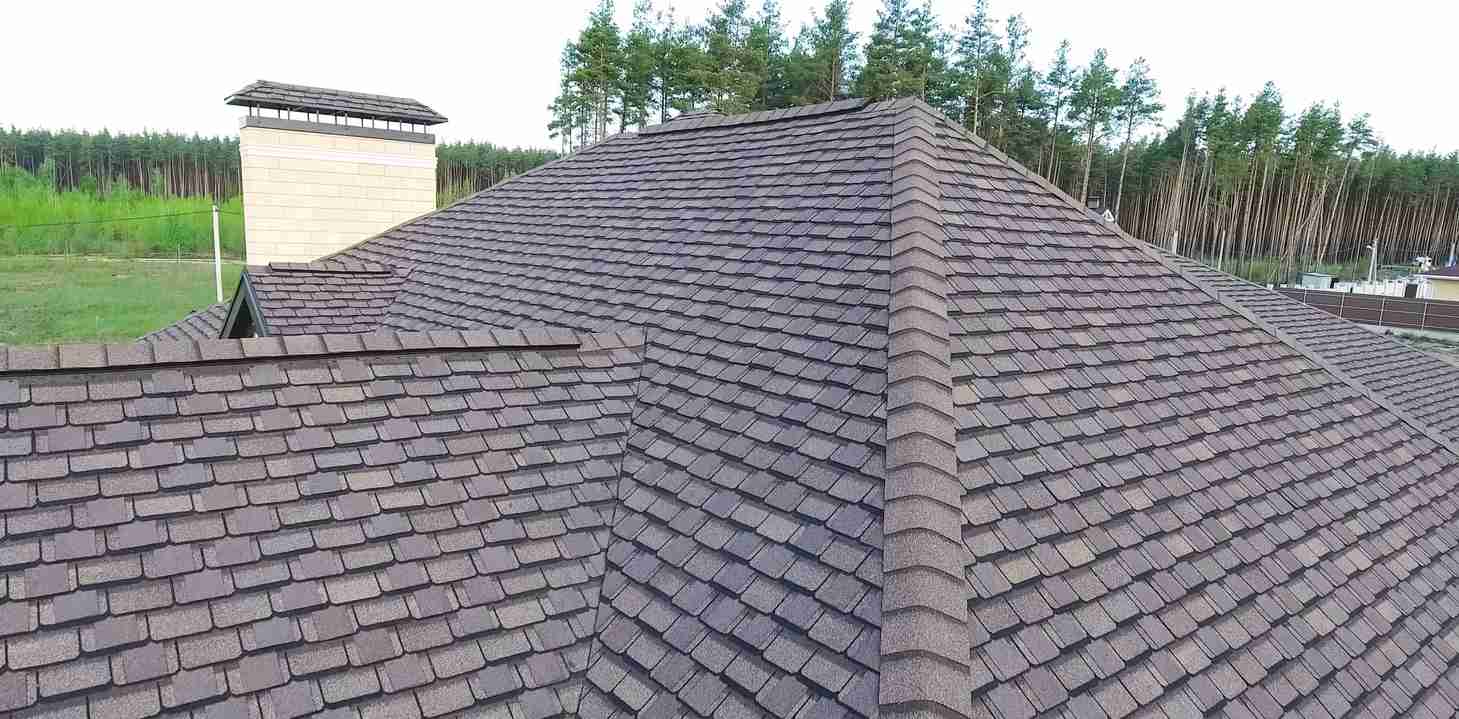 Luxury asphalt shingles